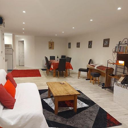 Veroniques Apartment Бур-Сен-Морис Экстерьер фото
